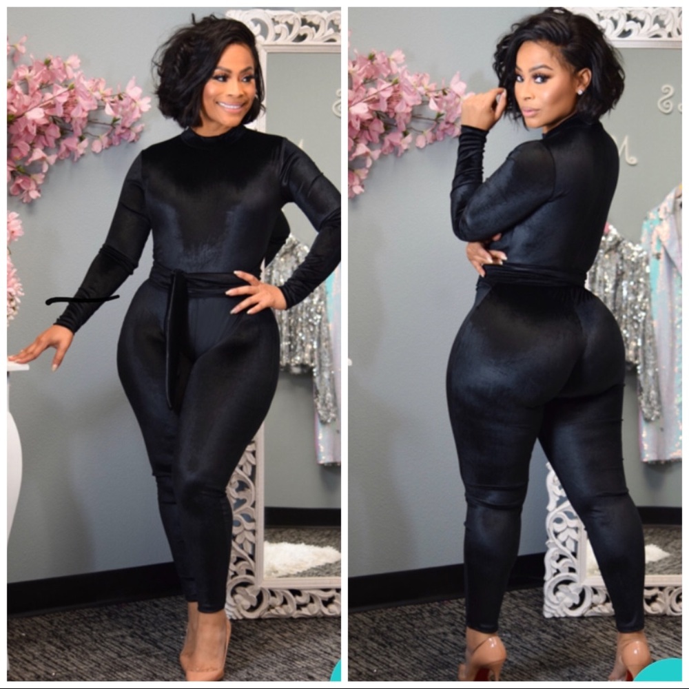 Velvet black romper available in s,m,l